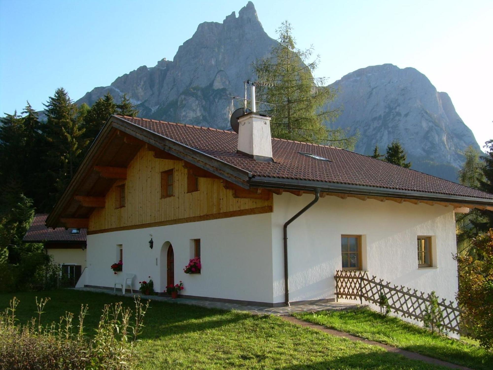 Villa Bernhard Сиуси Екстериор снимка